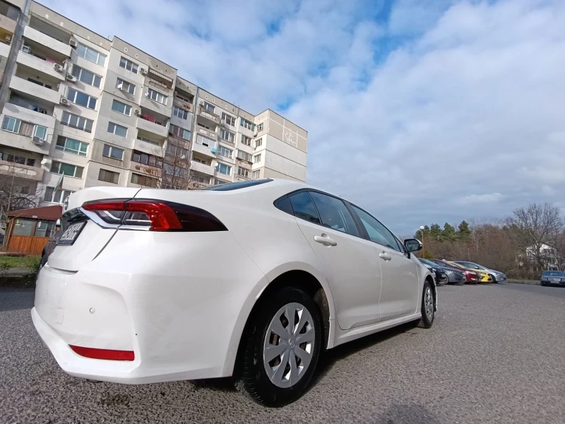 Toyota Corolla 1.6, снимка 6 - Автомобили и джипове - 52677625