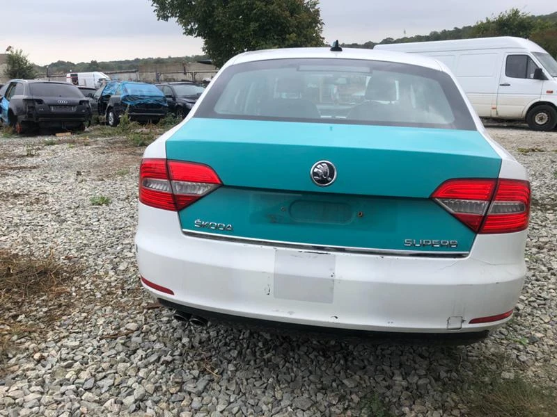 Skoda Superb 2.0 1.6 TDI, снимка 3 - Автомобили и джипове - 40418263