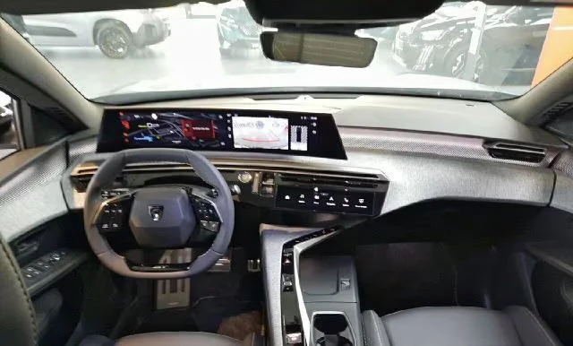 Peugeot 3008 213HP/GT/360/KLESS/ACC/AMBI/605z, снимка 8 - Автомобили и джипове - 55293375