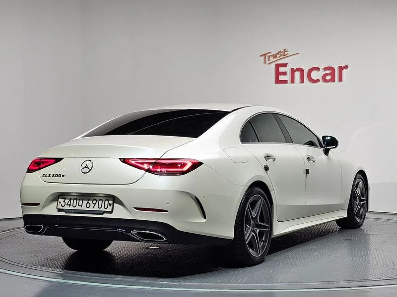 Mercedes-Benz CLS 300 * CLS* 300D* AMG* LINE* , снимка 2 - Автомобили и джипове - 55663904
