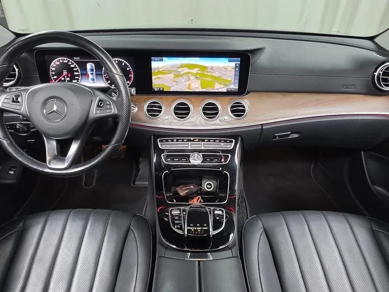Mercedes-Benz E 300 4MATIC - САМО 30% АВАНС, снимка 7 - Автомобили и джипове - 56266487