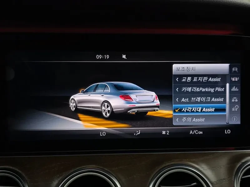 Mercedes-Benz E 300 4MATIC - САМО 30% АВАНС, снимка 15 - Автомобили и джипове - 56266487