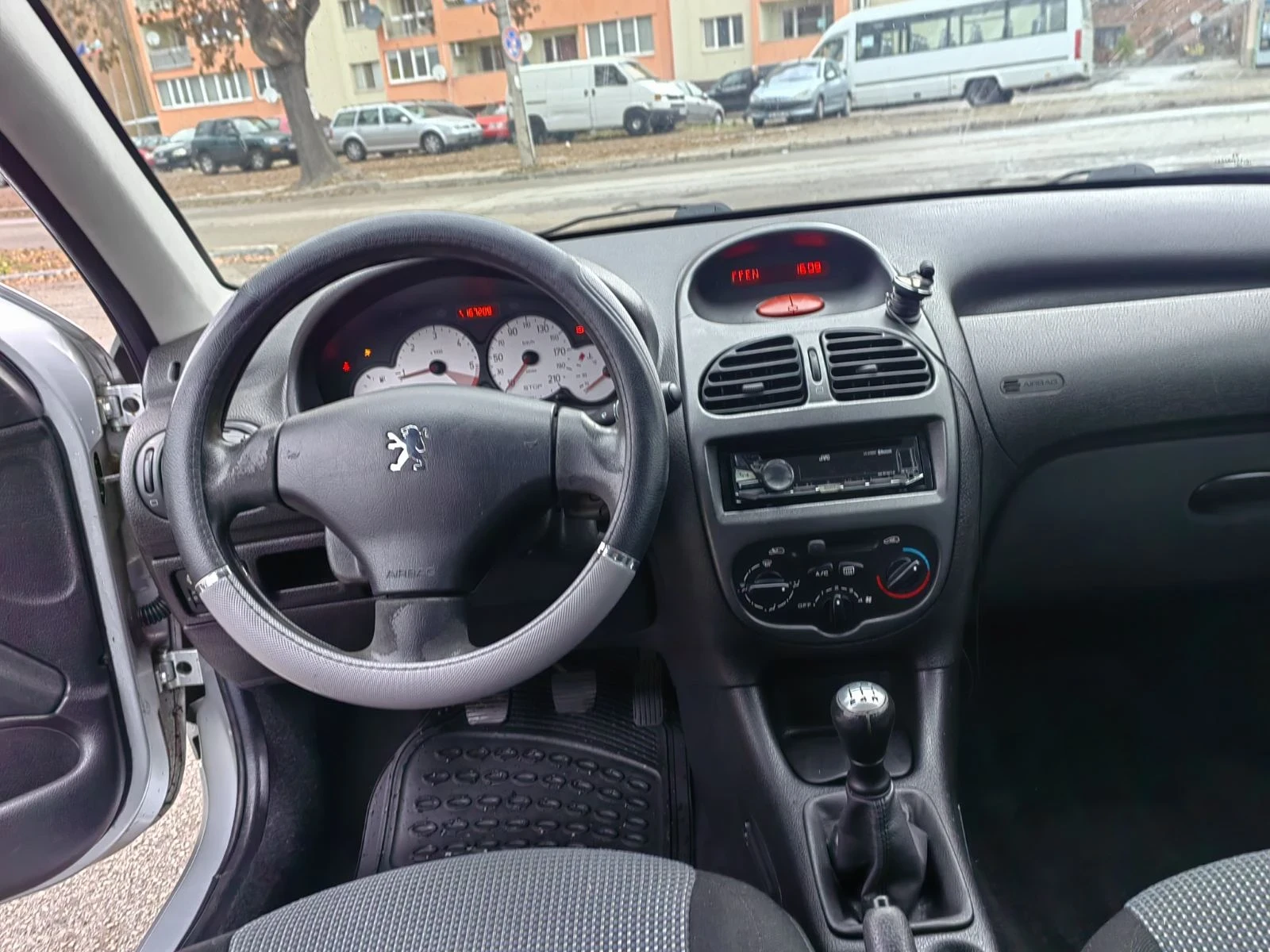 Peugeot 206 1.4 HDi - изображение 9