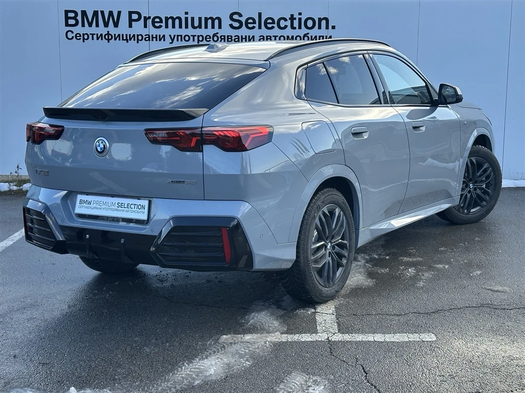 BMW iX2 xDrive30 - изображение 2