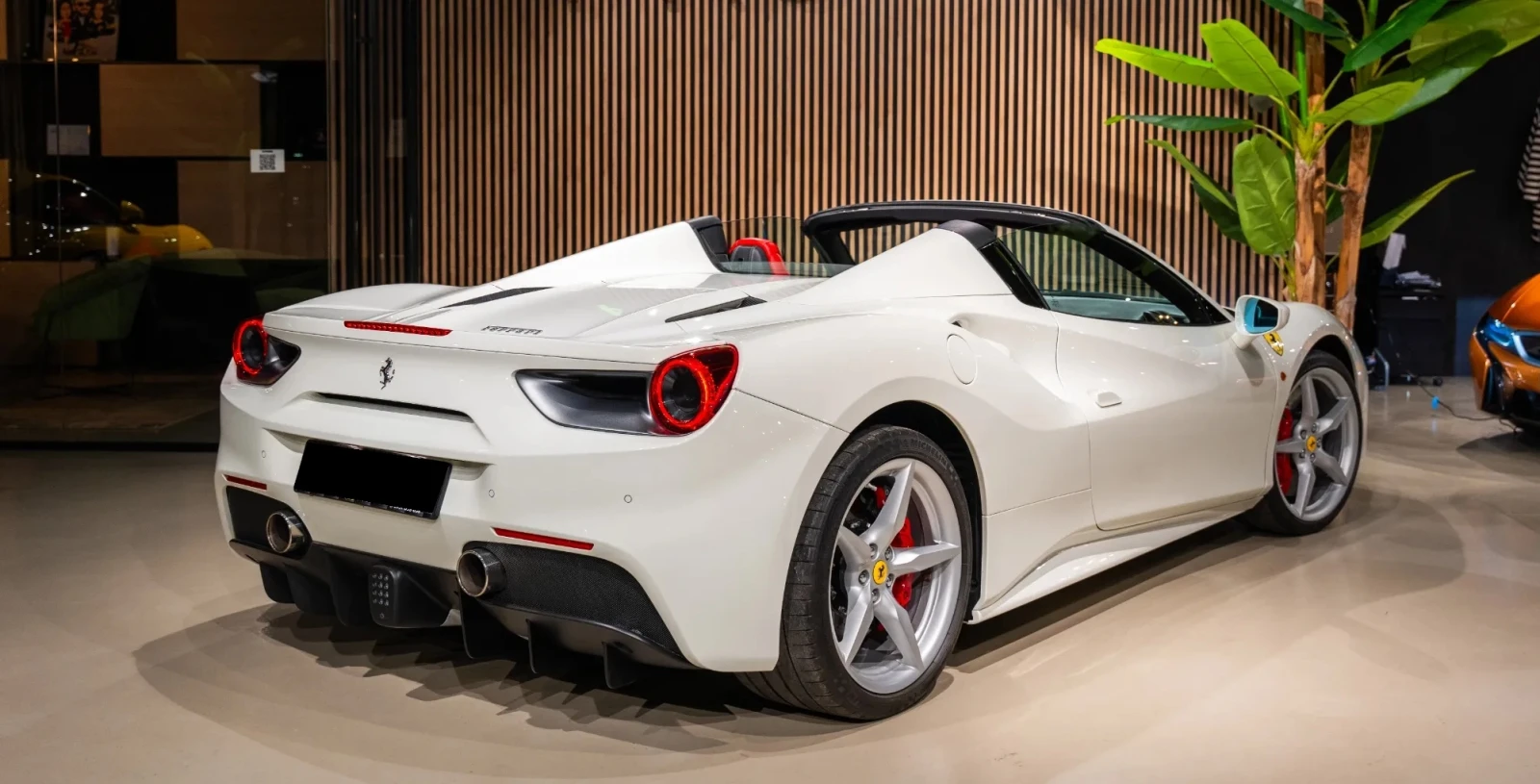 Ferrari 488 Spider 3.9 V8 - изображение 4