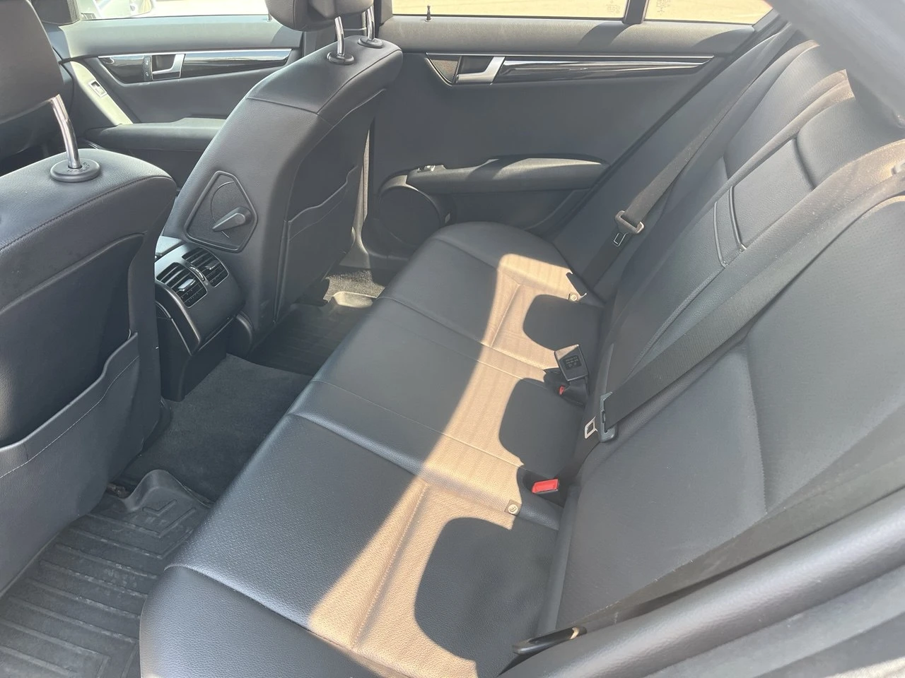 Mercedes-Benz C 300 | Mobile.bg — изображение 12