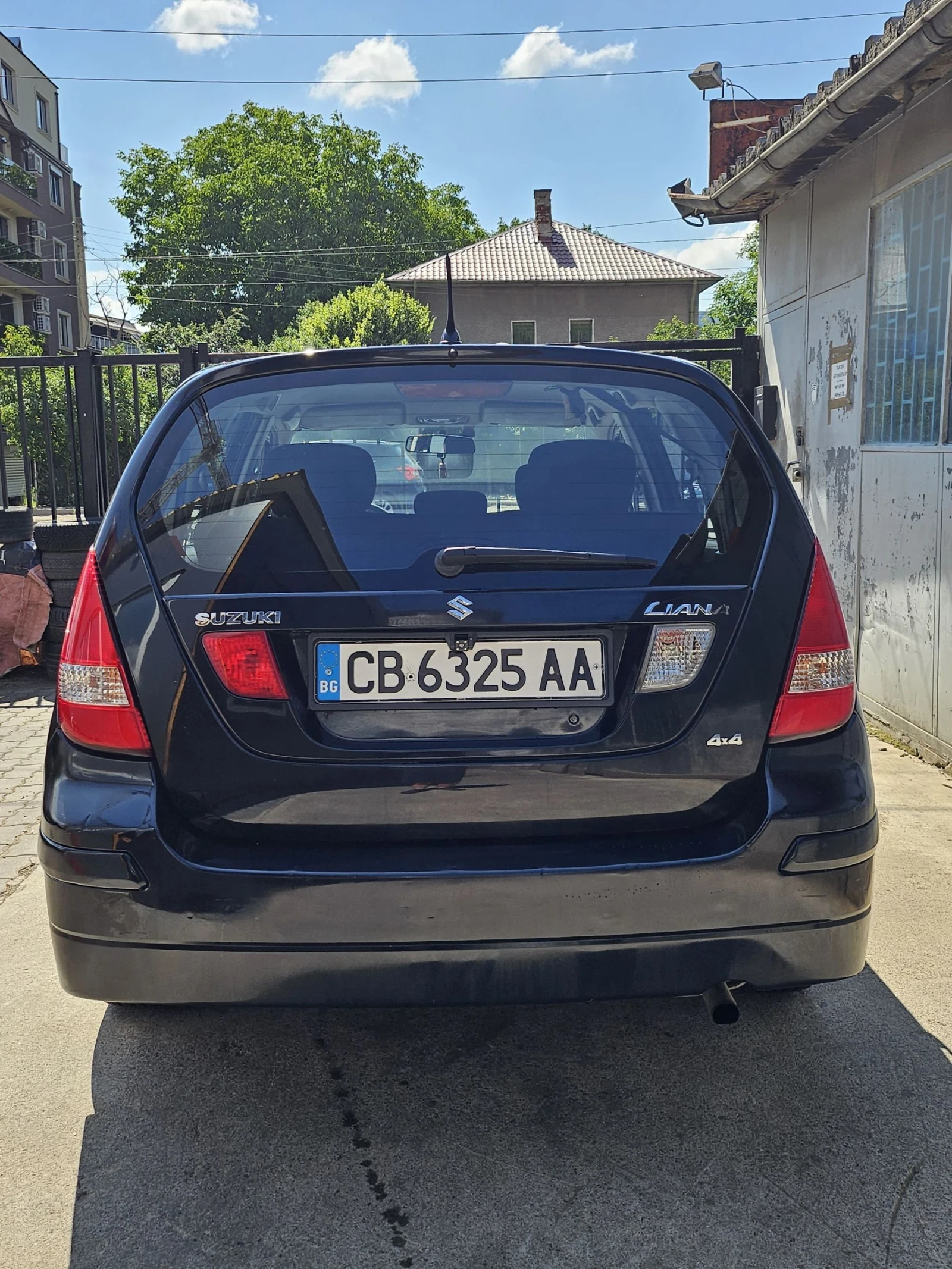 Suzuki Liana 1.6 - изображение 4