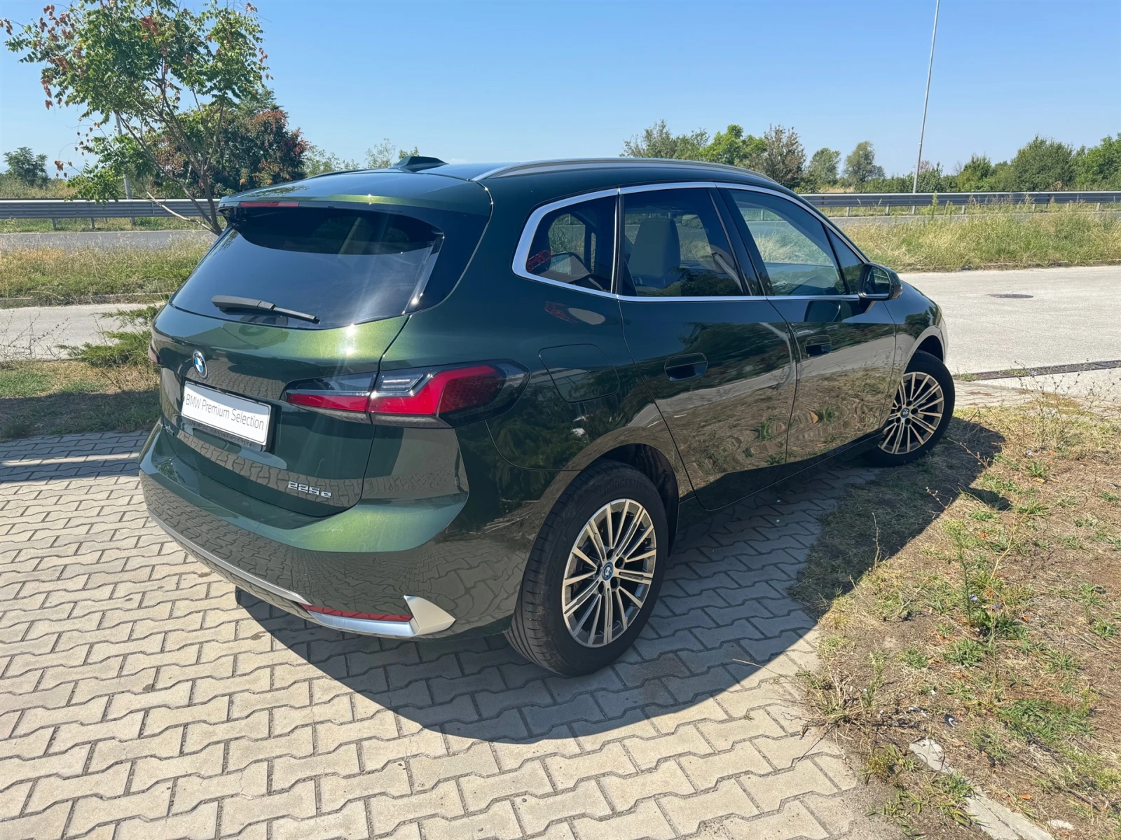 BMW 225 xDrive Актив Турър - изображение 2