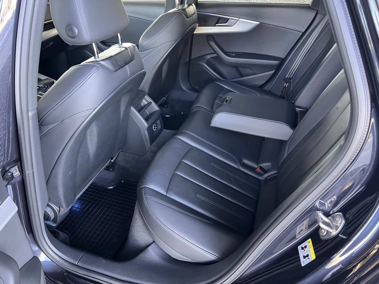 Audi A4 Sline/2.0TDI/150K.C./7AT/N1 - изображение 10