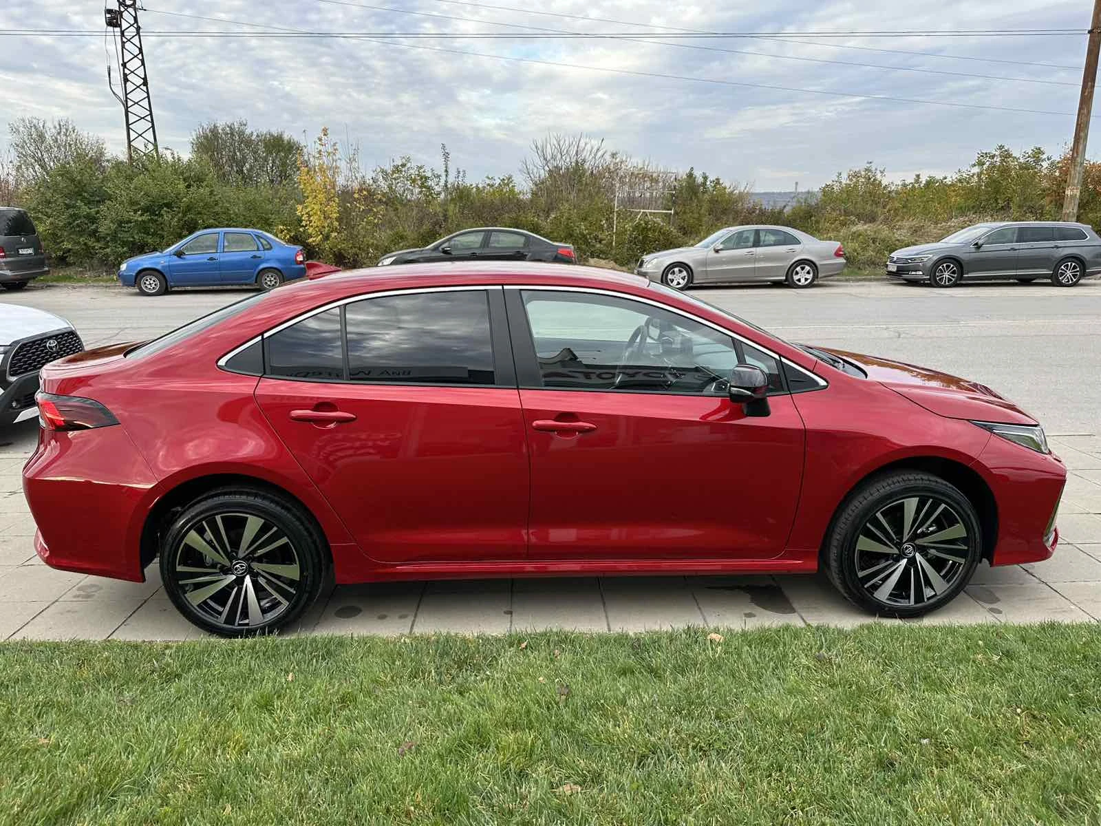 Toyota Corolla 1.8 HSD Executive Plus - изображение 8