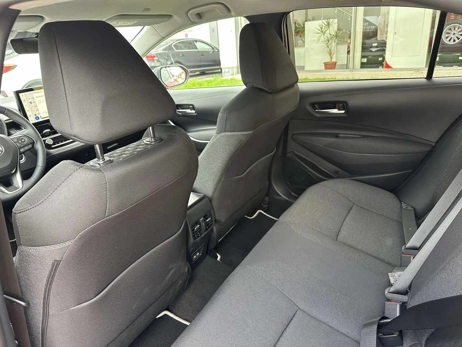 Toyota Corolla 1.8 HEV Executive Plus | Mobile.bg   13