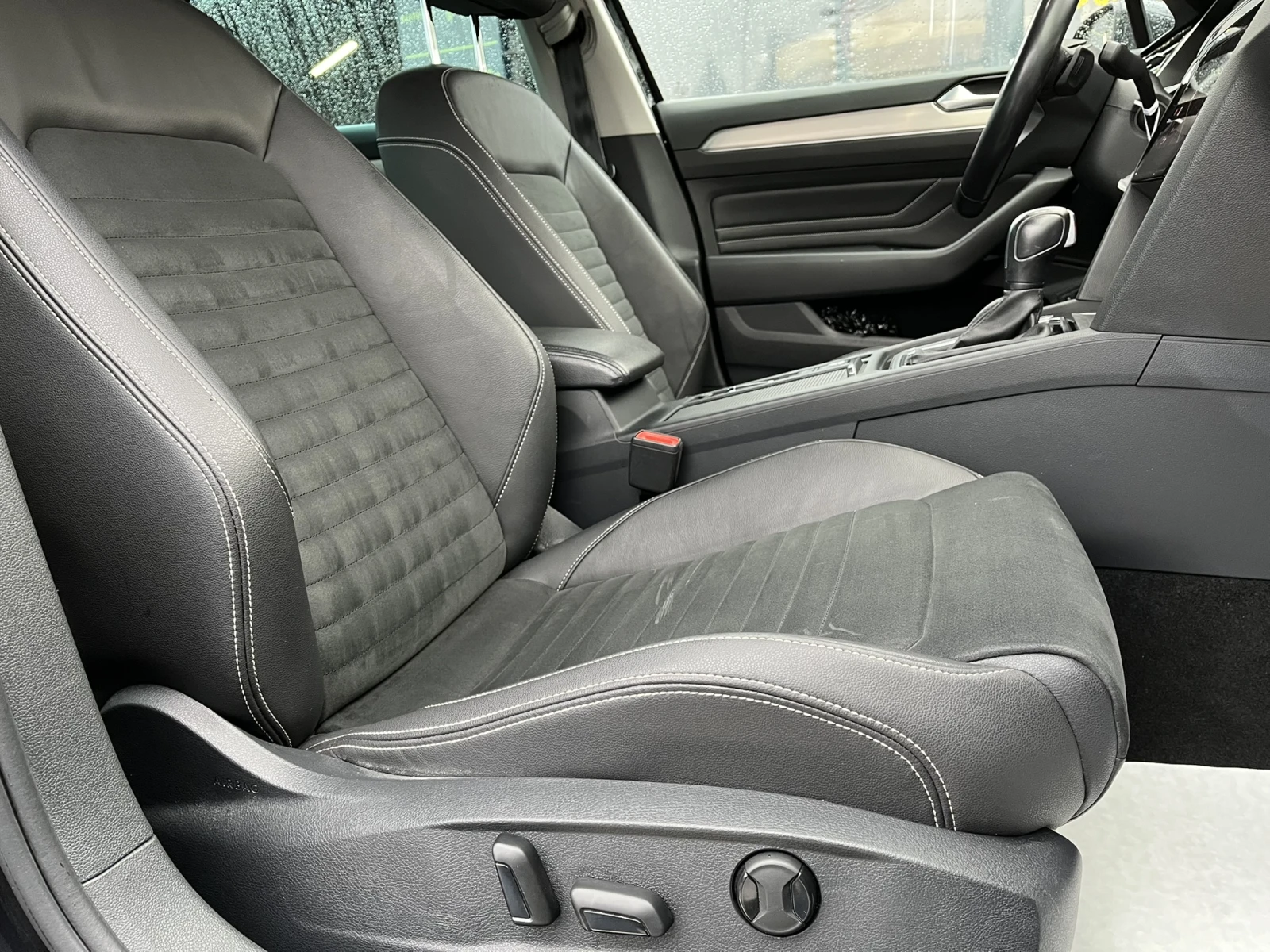 VW Passat 2.0 TDI Elegance+ + 4Motion В Гаранция - изображение 9