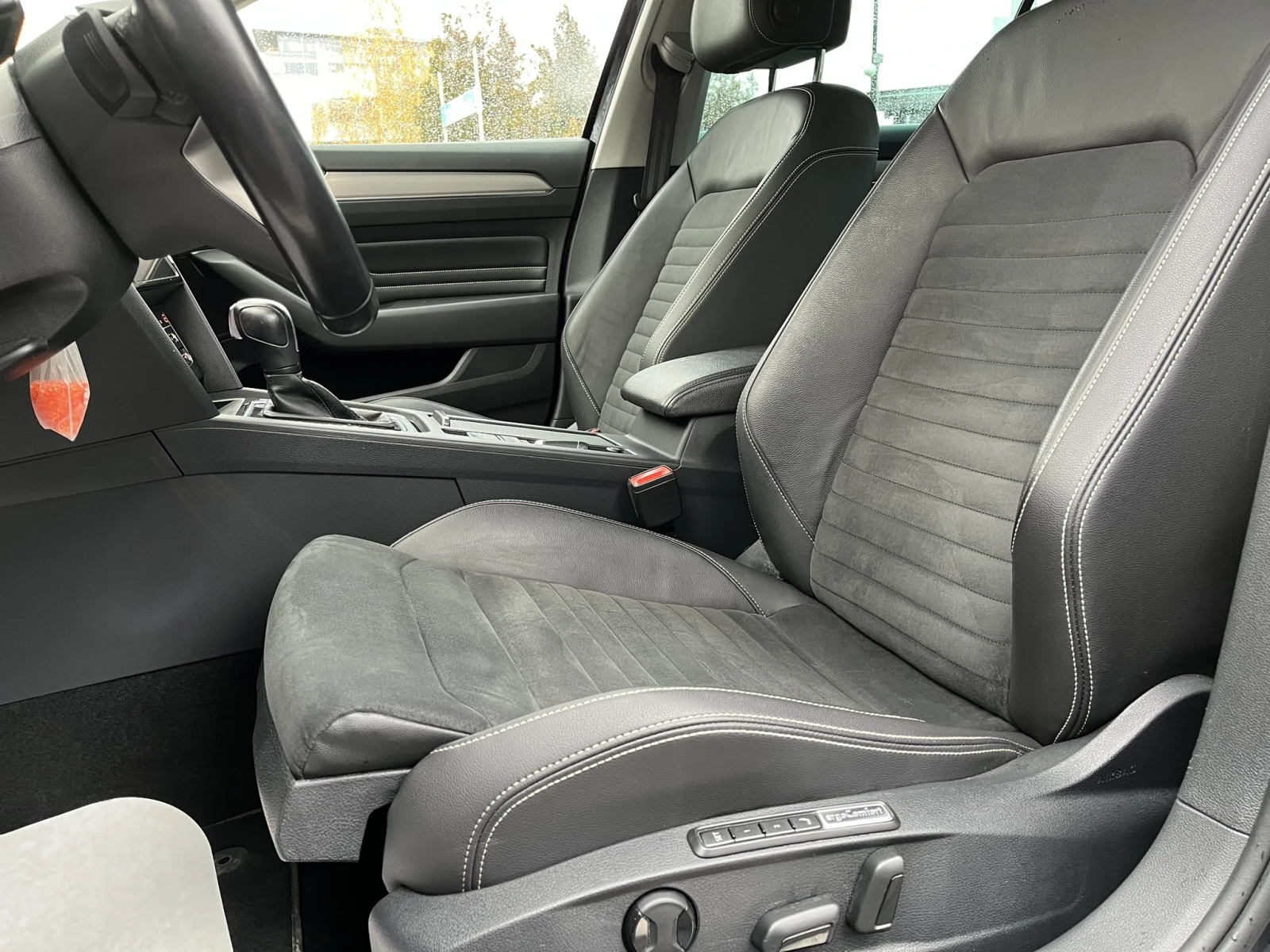 VW Passat 2.0 TDI Elegance+ + 4Motion В Гаранция - изображение 8