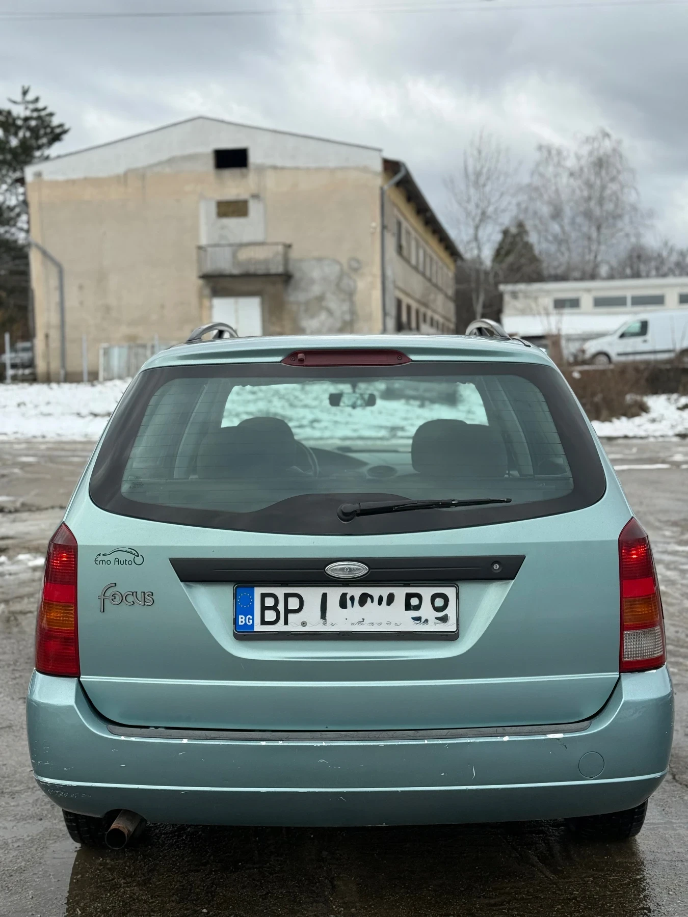 Ford Focus 1.6i Климатик РЕГИСТРИРАН  - изображение 6