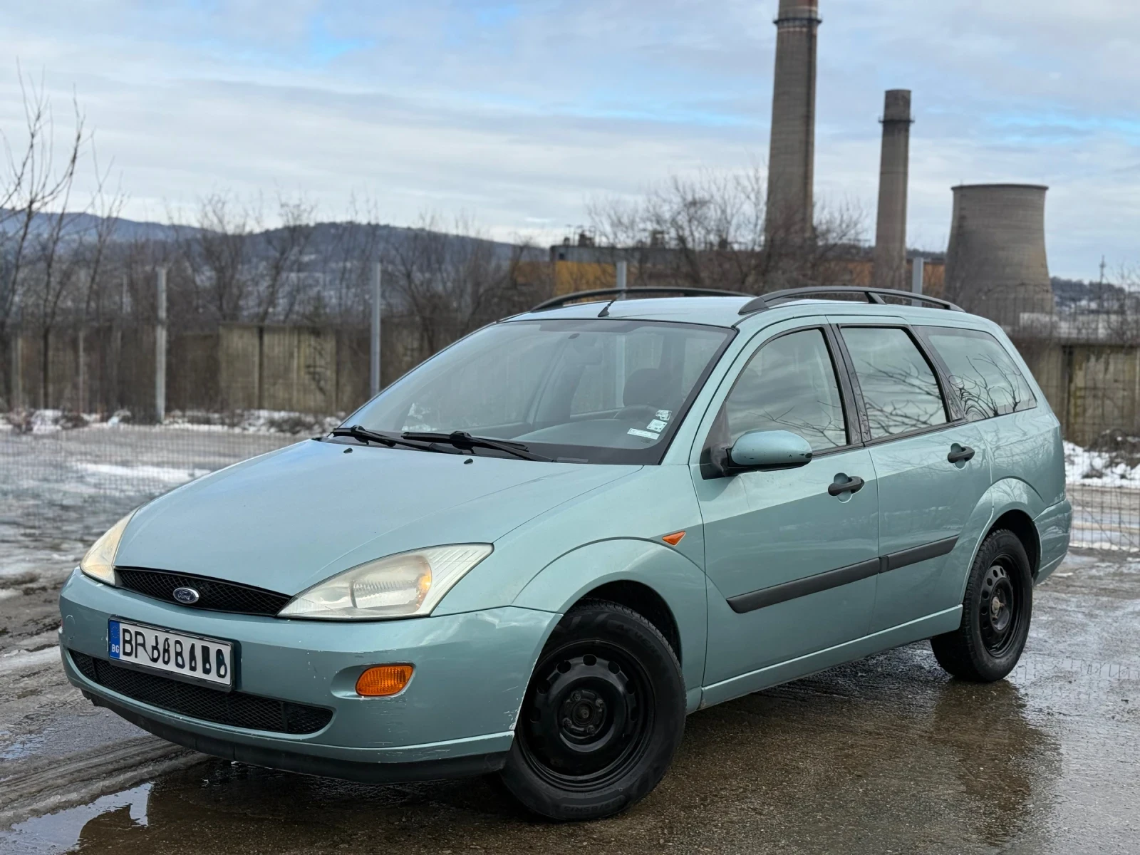 Ford Focus 1.6i Климатик РЕГИСТРИРАН  - изображение 3
