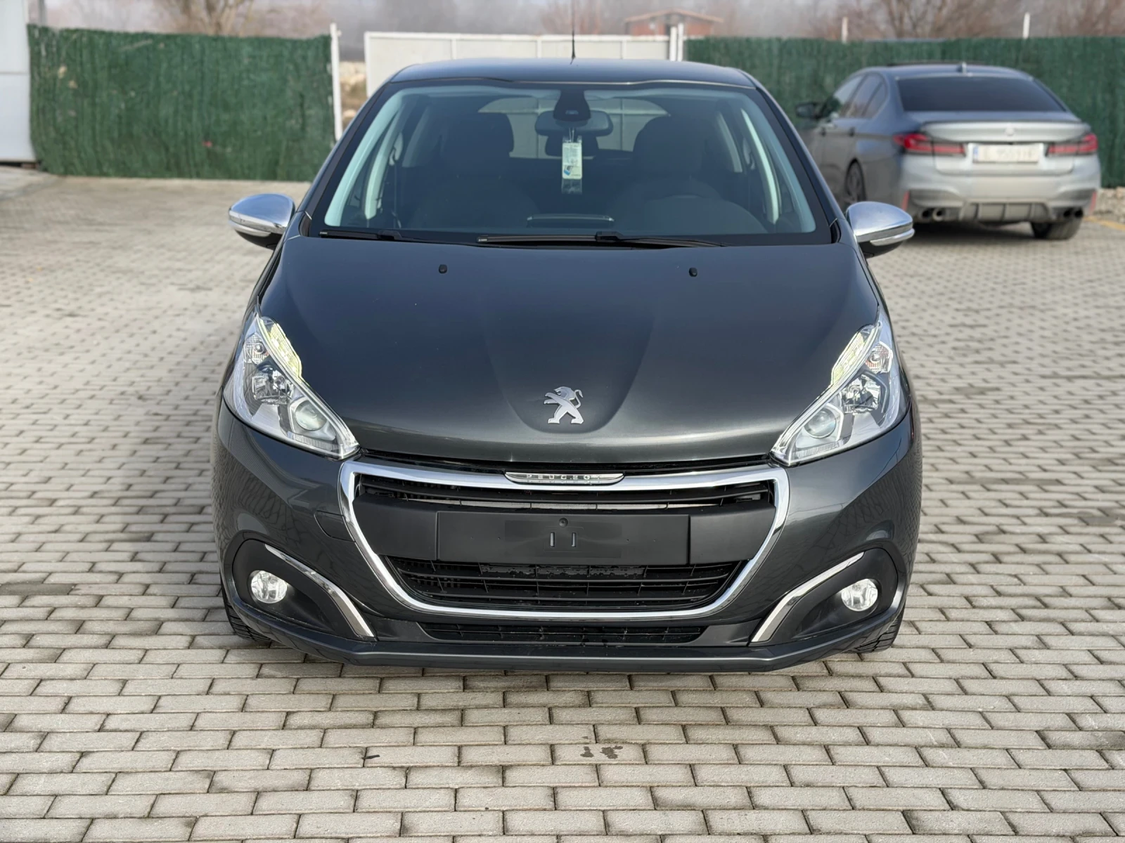 Peugeot 208 1.6d/100hp/NAVI/Service book/  - изображение 2