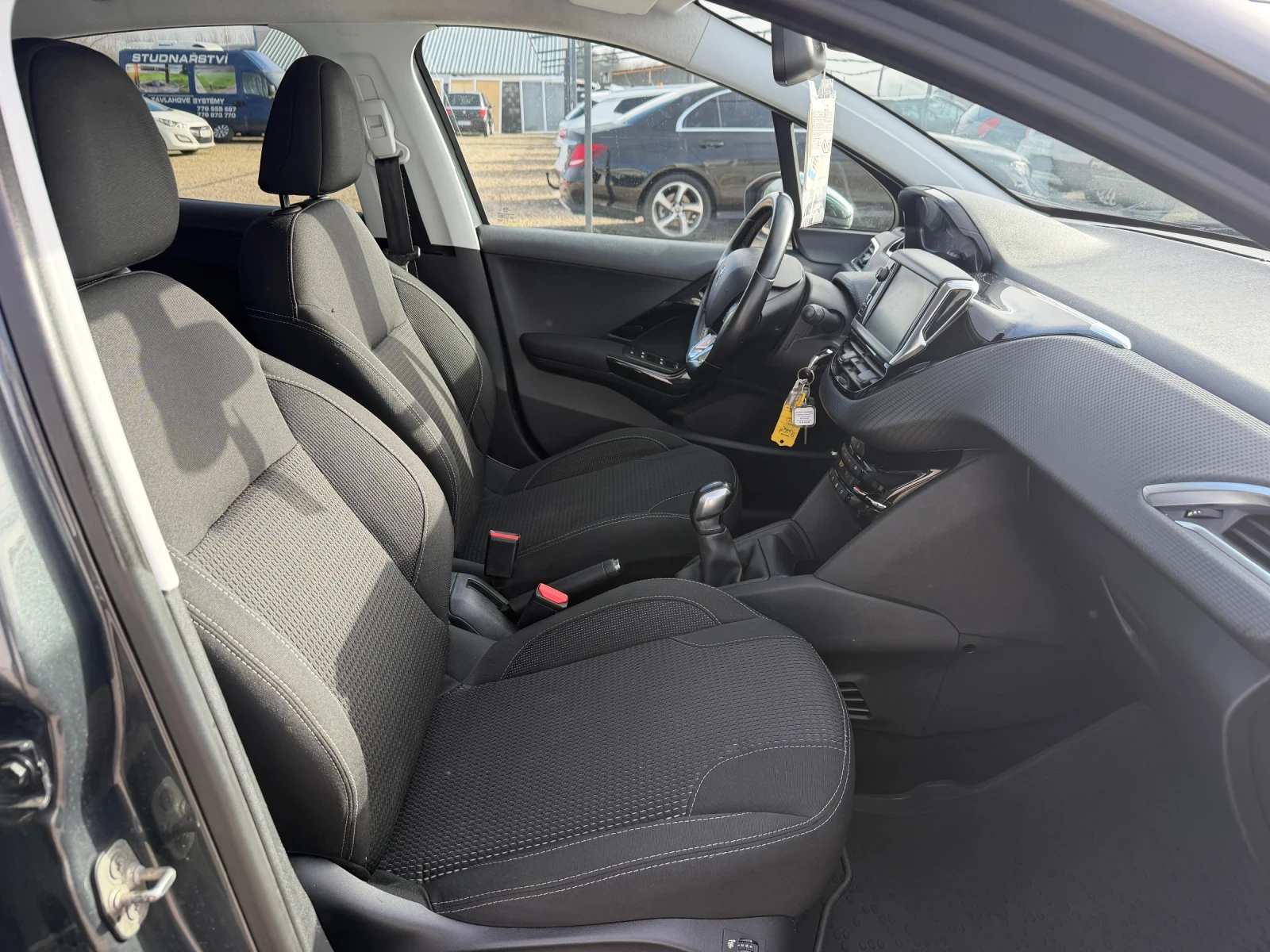 Peugeot 208 1.6d/100hp/NAVI/Service book/  | Mobile.bg � ����������� 11
