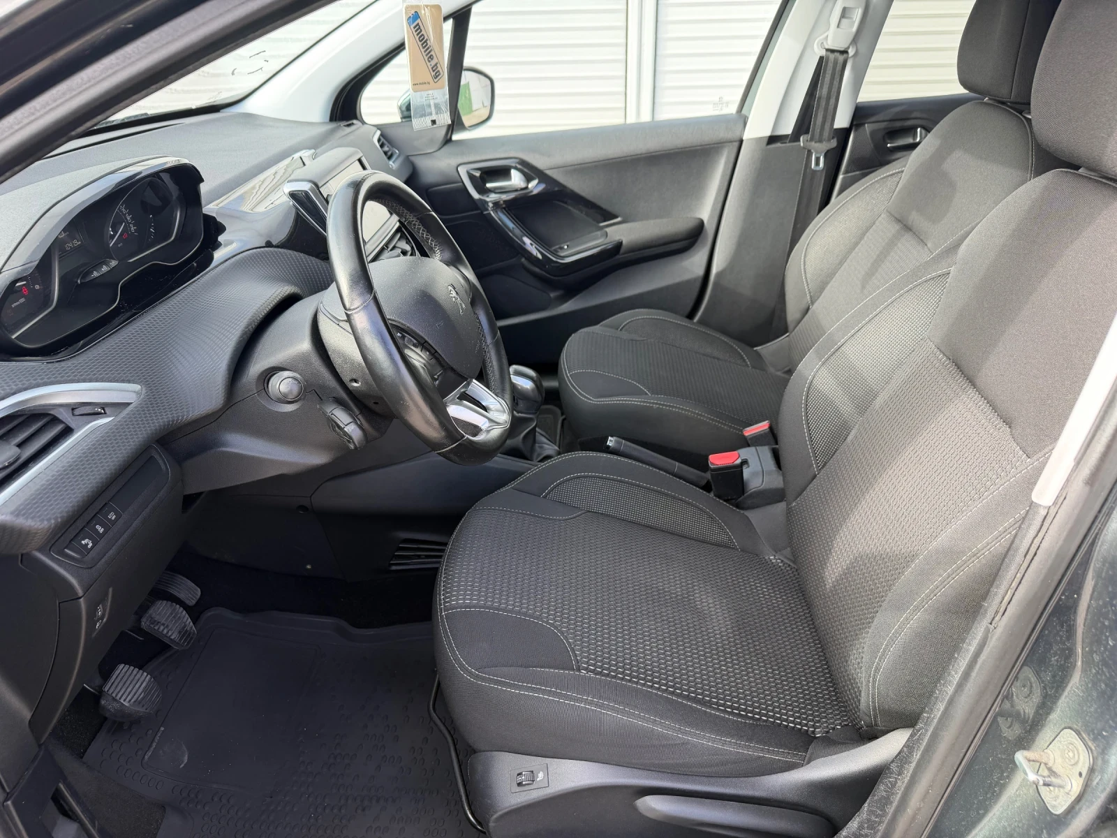 Peugeot 208 1.6d/100hp/NAVI/Service book/  - изображение 10