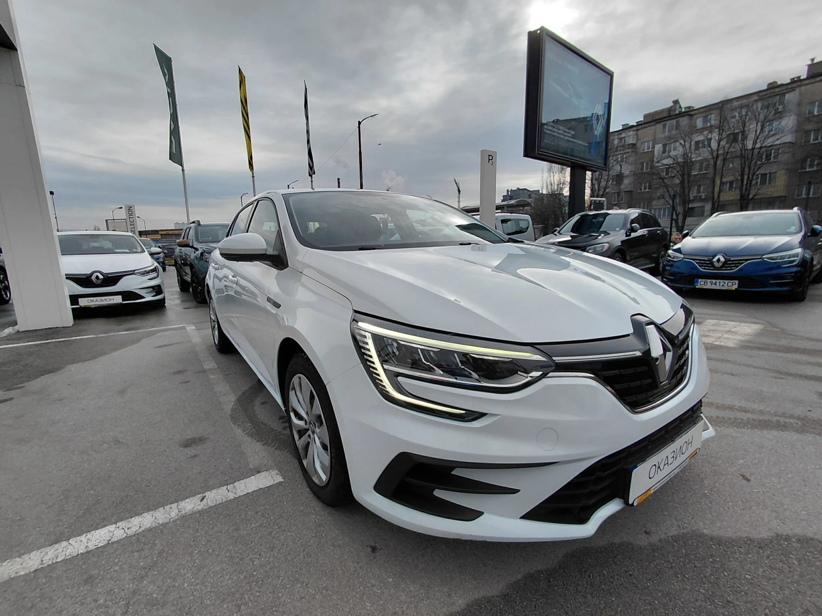 Renault Megane 1.0TCe/115к.с/Life - изображение 3