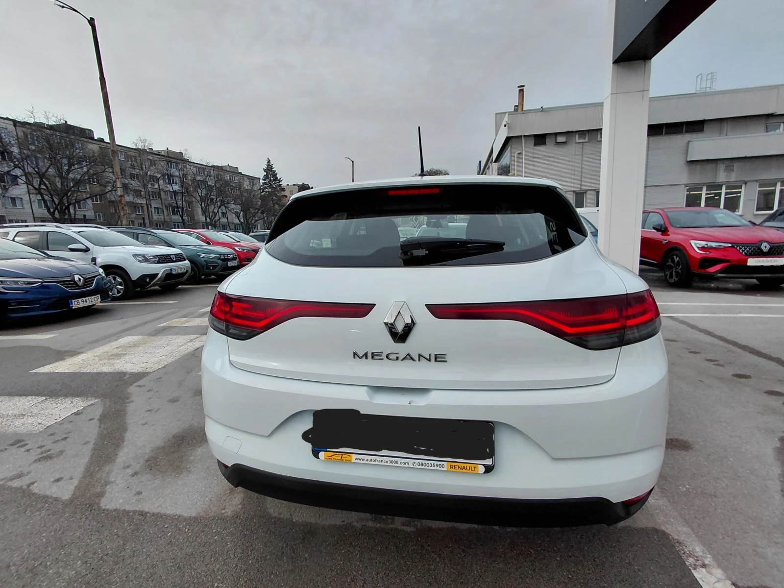 Renault Megane 1.0TCe/115к.с/Life - изображение 6