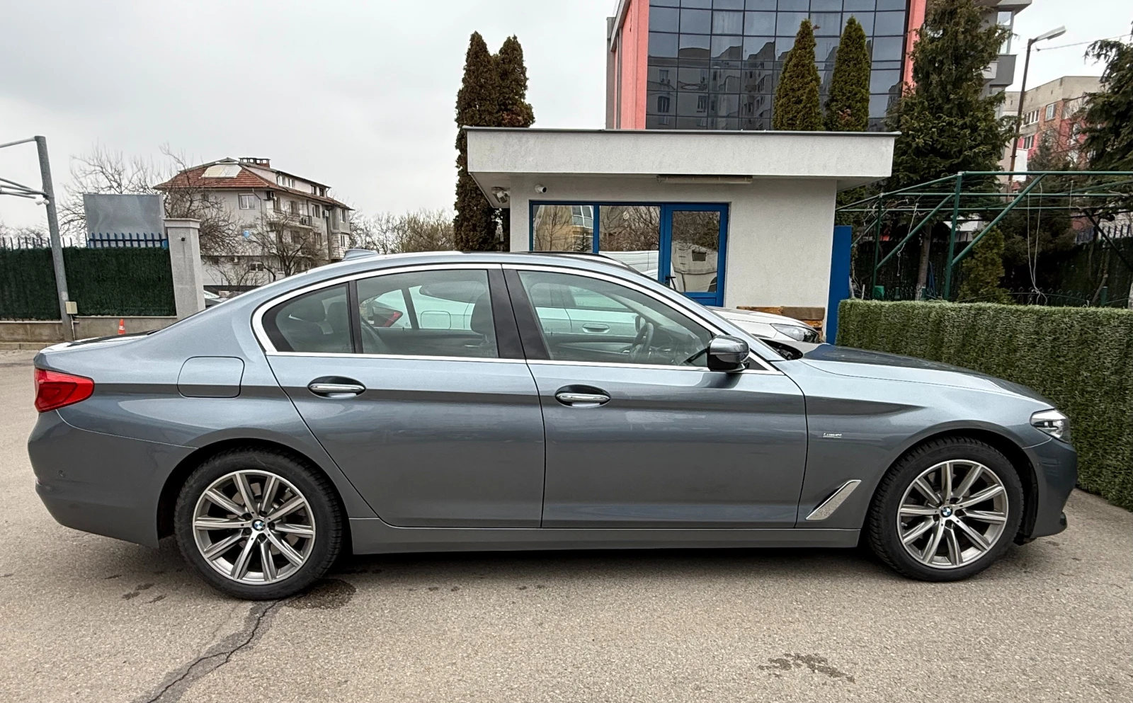 BMW 520 520d G30 xDrive Luxury line 132х.км, снимка 6 - Автомобили и джипове - 53888503