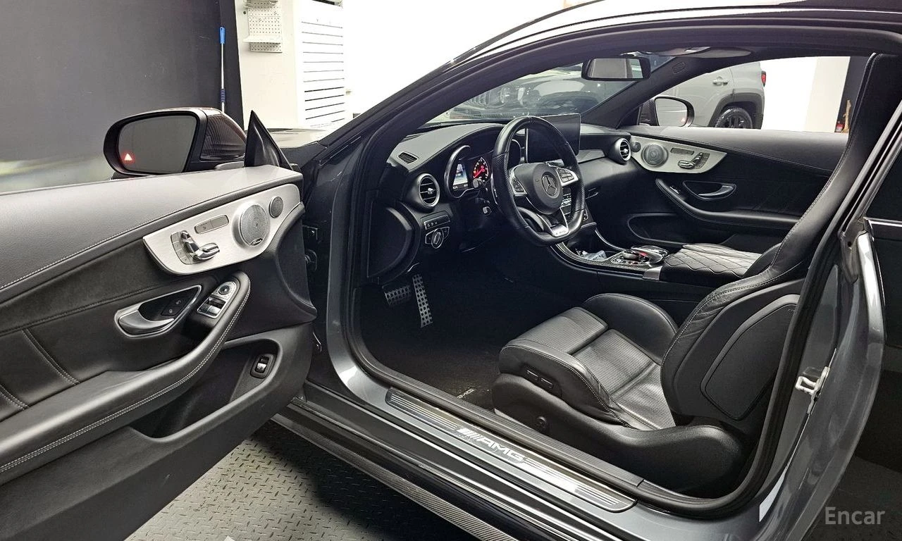 Mercedes-Benz C 63 AMG BURMESTER* ХЕДЪП* 360КАМЕРА* ПАНОРАМА* , снимка 6 - Автомобили и джипове - 54417516