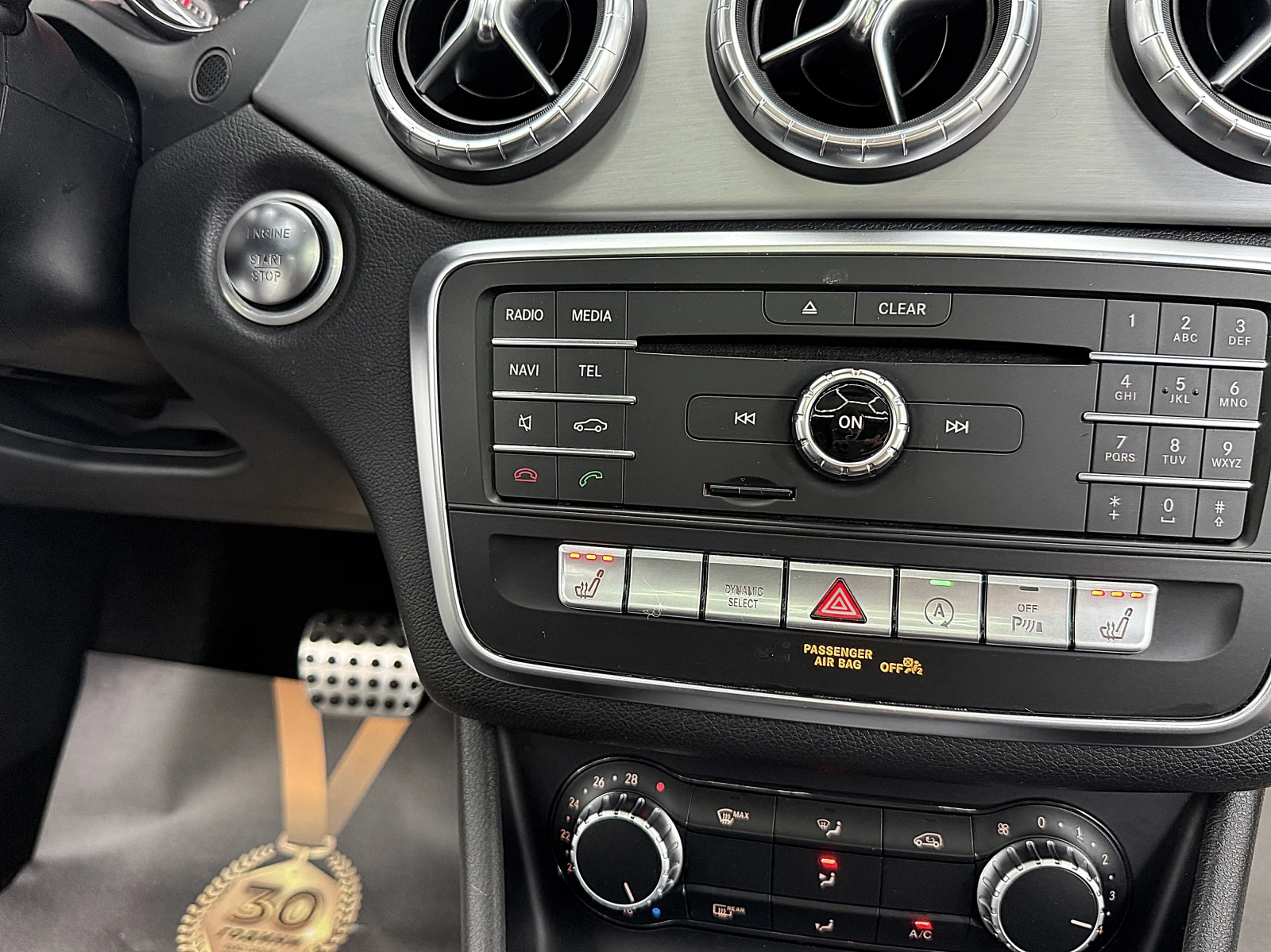 Mercedes-Benz CLA 220 AMG-line/PANORAMA/Keyless Go/СОБСТВЕН ЛИЗИНГ, снимка 14 - Автомобили и джипове - 54675059