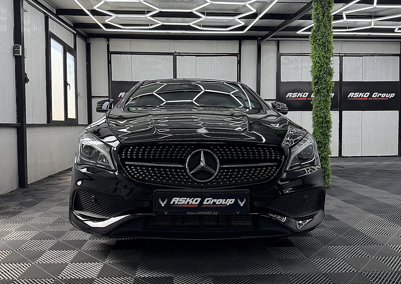Mercedes-Benz CLA 220 AMG-line/PANORAMA/Keyless Go/СОБСТВЕН ЛИЗИНГ, снимка 2 - Автомобили и джипове - 54675059