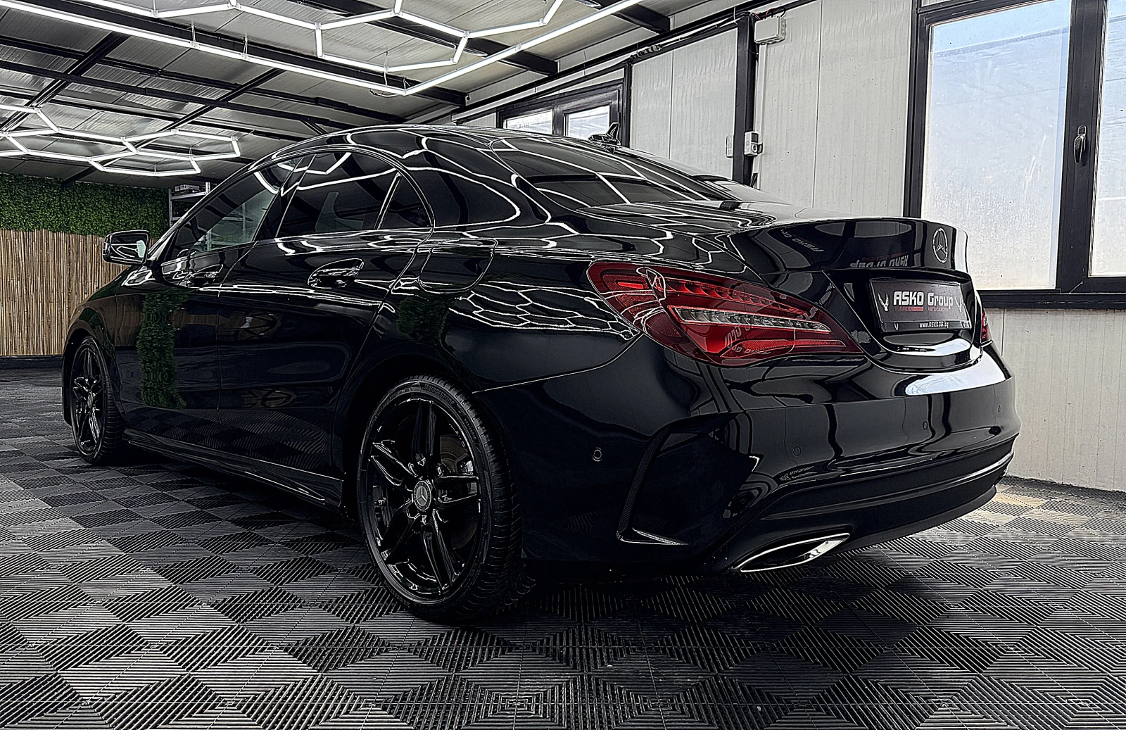 Mercedes-Benz CLA 220 AMG-line/PANORAMA/Keyless Go/СОБСТВЕН ЛИЗИНГ, снимка 4 - Автомобили и джипове - 54675059