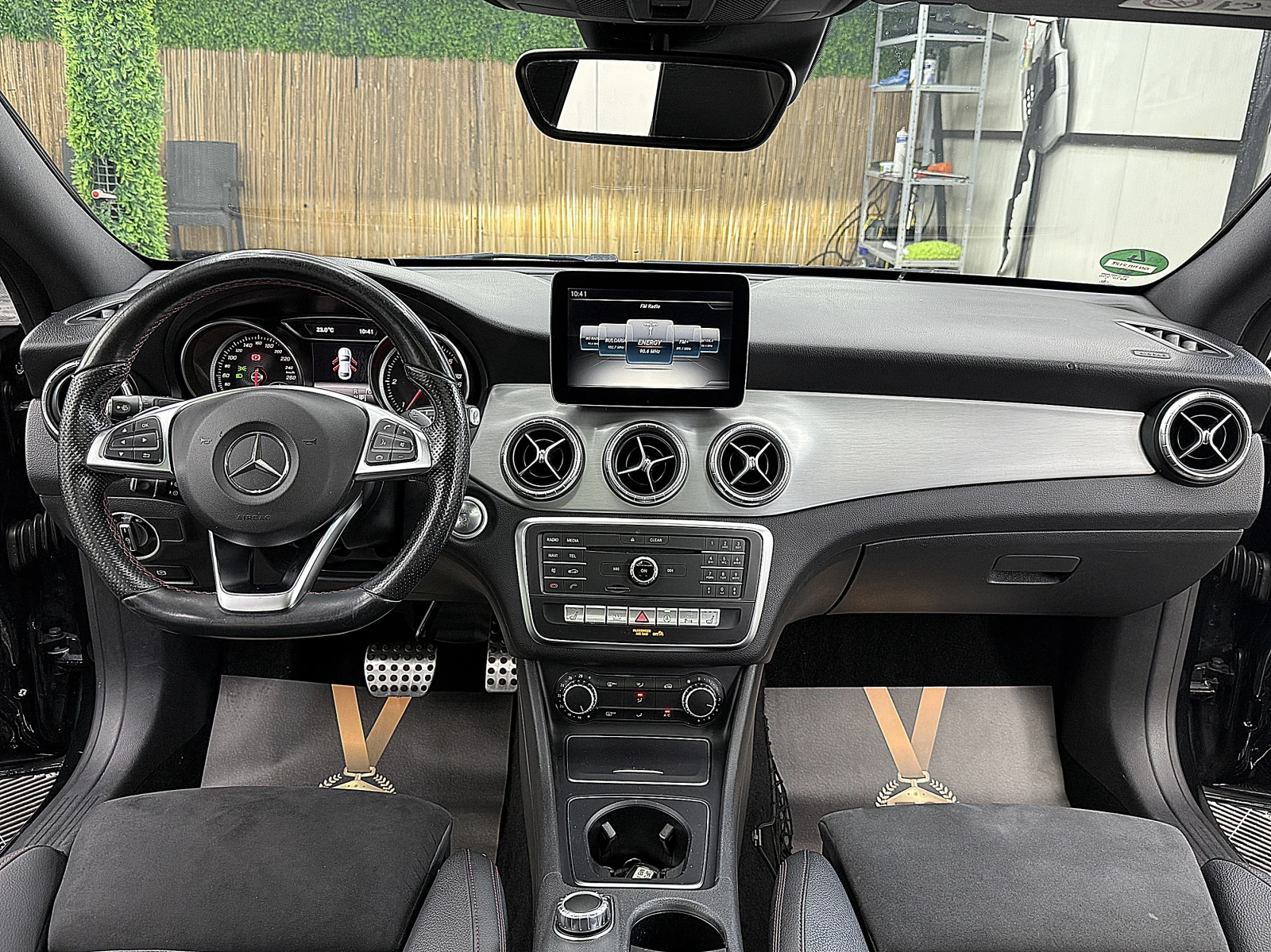 Mercedes-Benz CLA 220 AMG-line/PANORAMA/Keyless Go/СОБСТВЕН ЛИЗИНГ, снимка 13 - Автомобили и джипове - 54675059