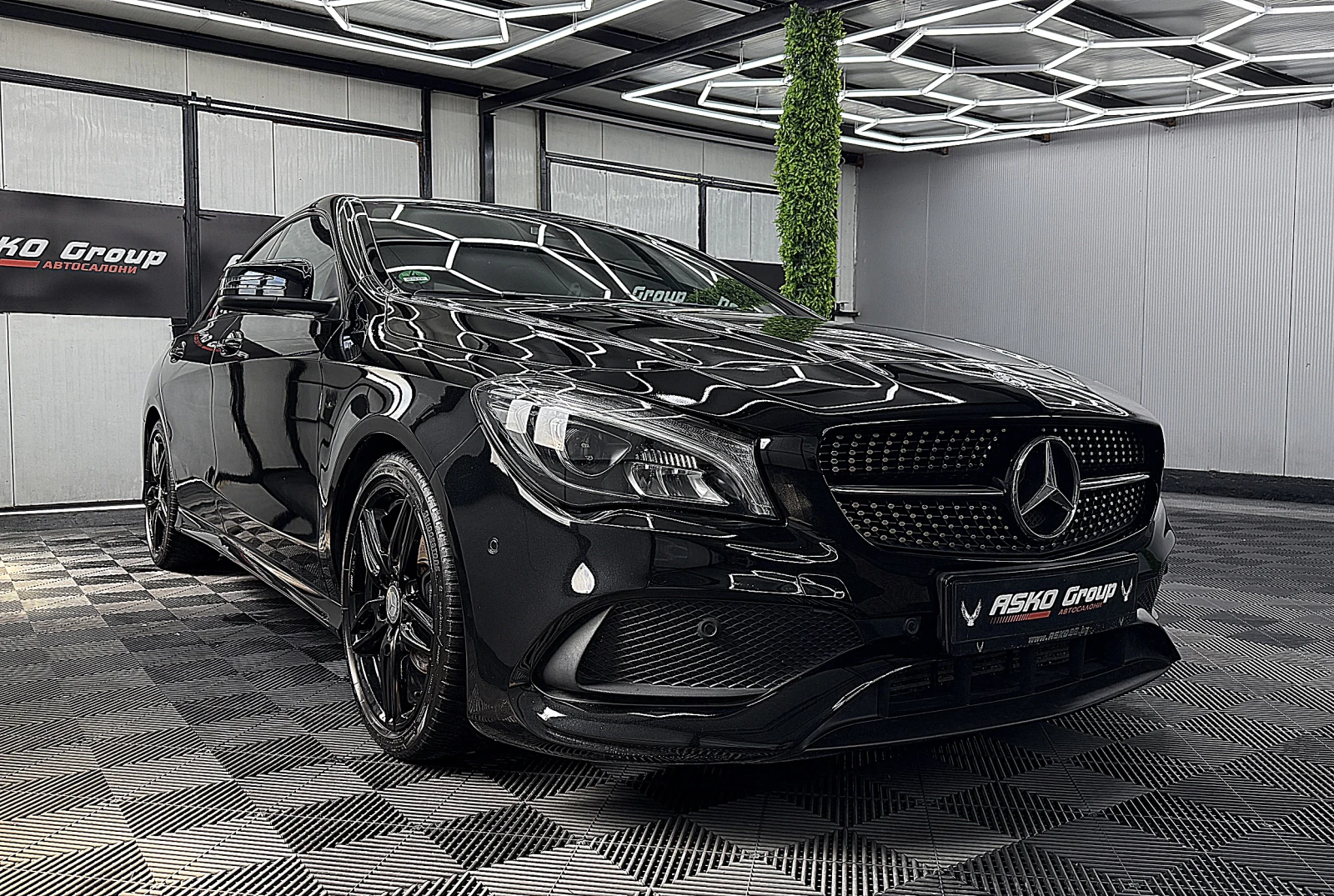 Mercedes-Benz CLA 220 AMG-line/PANORAMA/Keyless Go/СОБСТВЕН ЛИЗИНГ, снимка 3 - Автомобили и джипове - 54675059