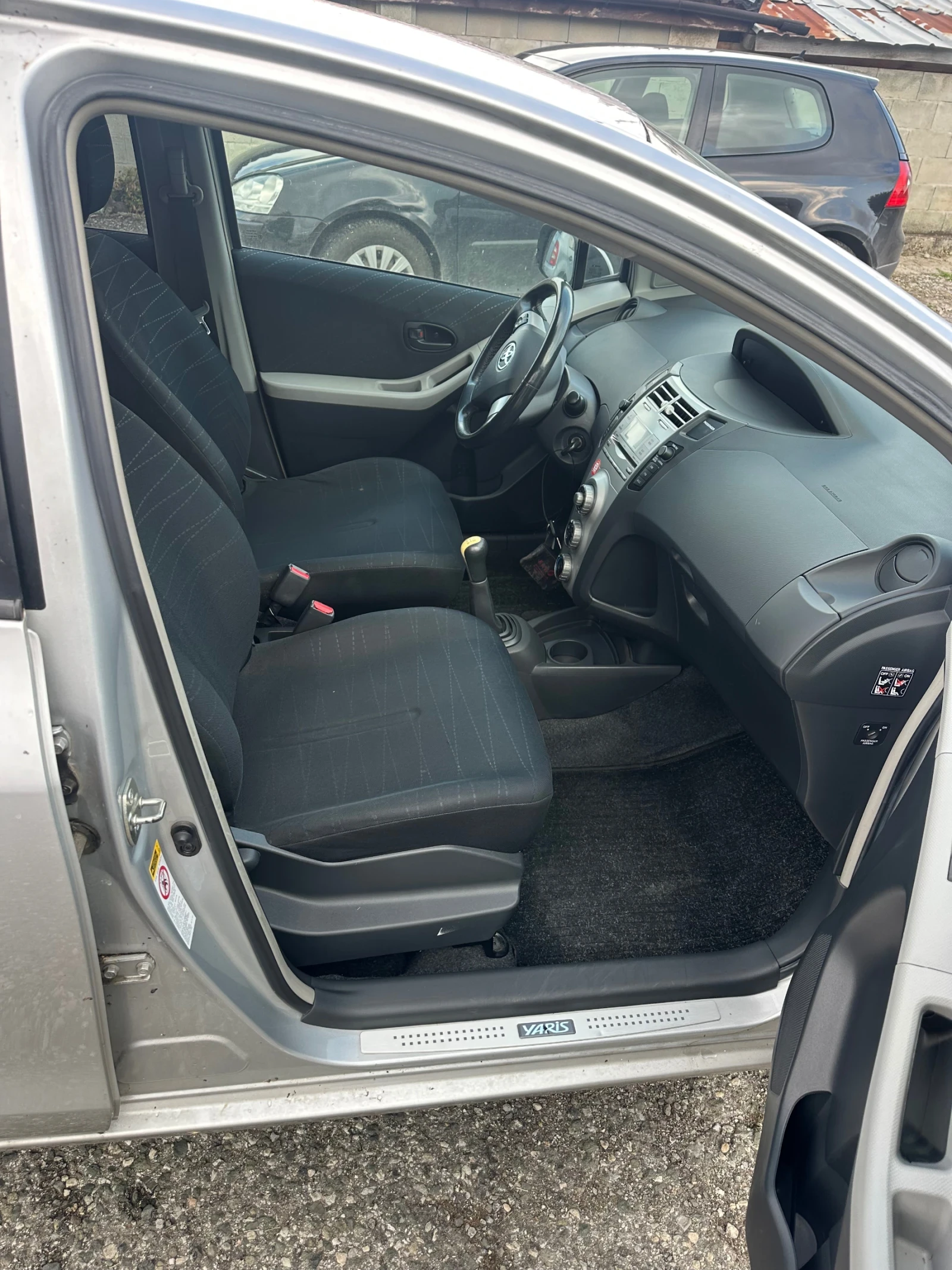 Toyota Yaris, снимка 5 - Автомобили и джипове - 55266966