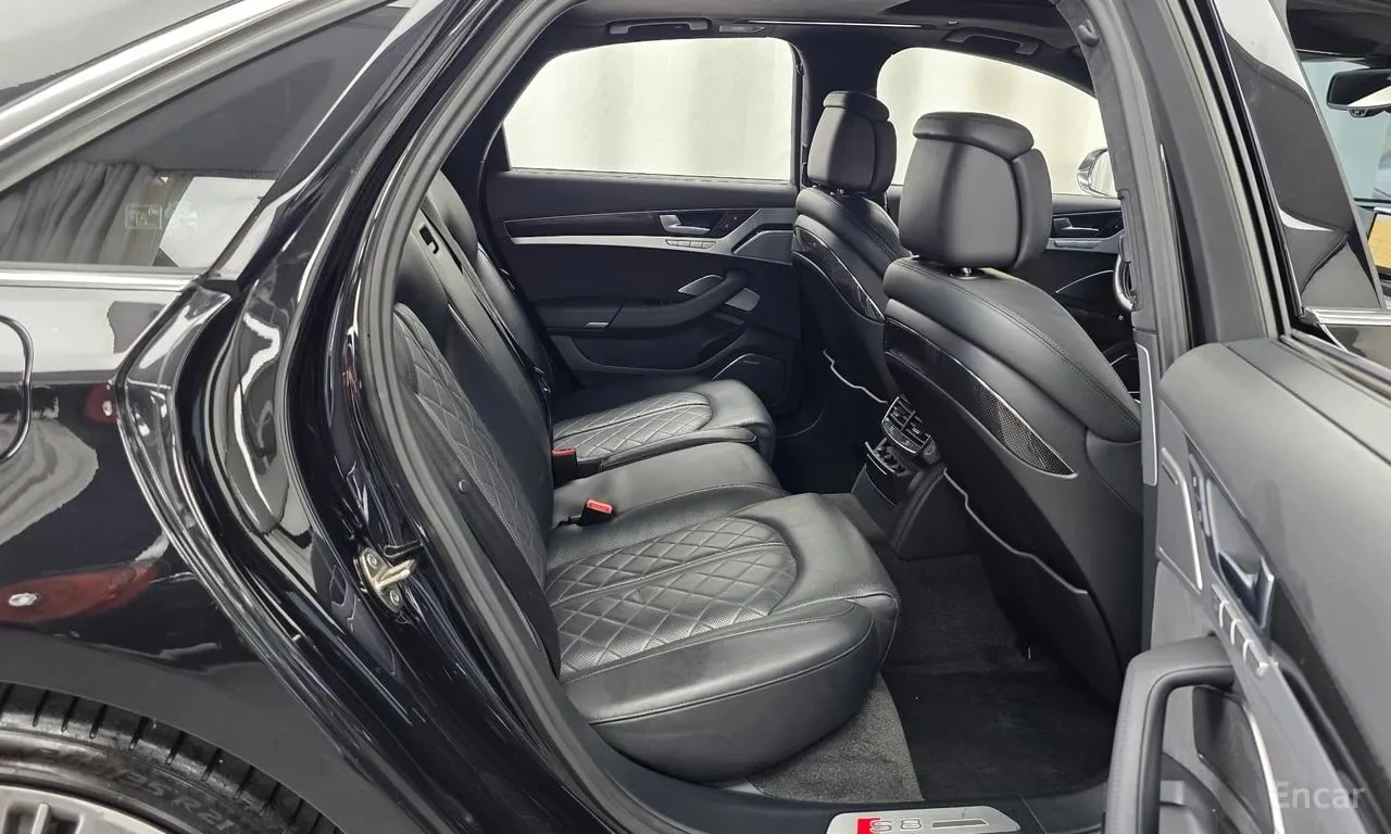 Audi S8 * ФИКСИРАНА ЦЕНА* ПОДГРЕВ* ОБДУХВАНЕ* КАРБОН, снимка 12 - Автомобили и джипове - 56114301