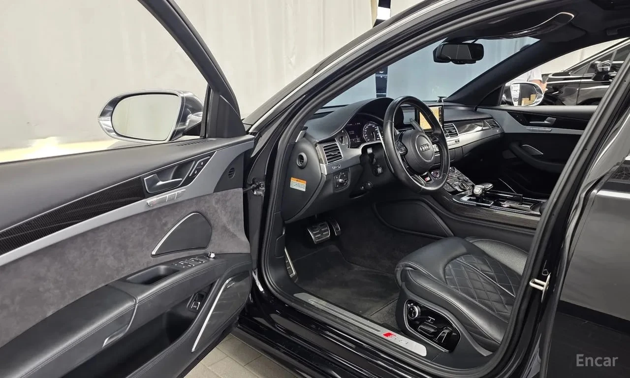 Audi S8 * ФИКСИРАНА ЦЕНА* ПОДГРЕВ* ОБДУХВАНЕ* КАРБОН, снимка 10 - Автомобили и джипове - 56114301