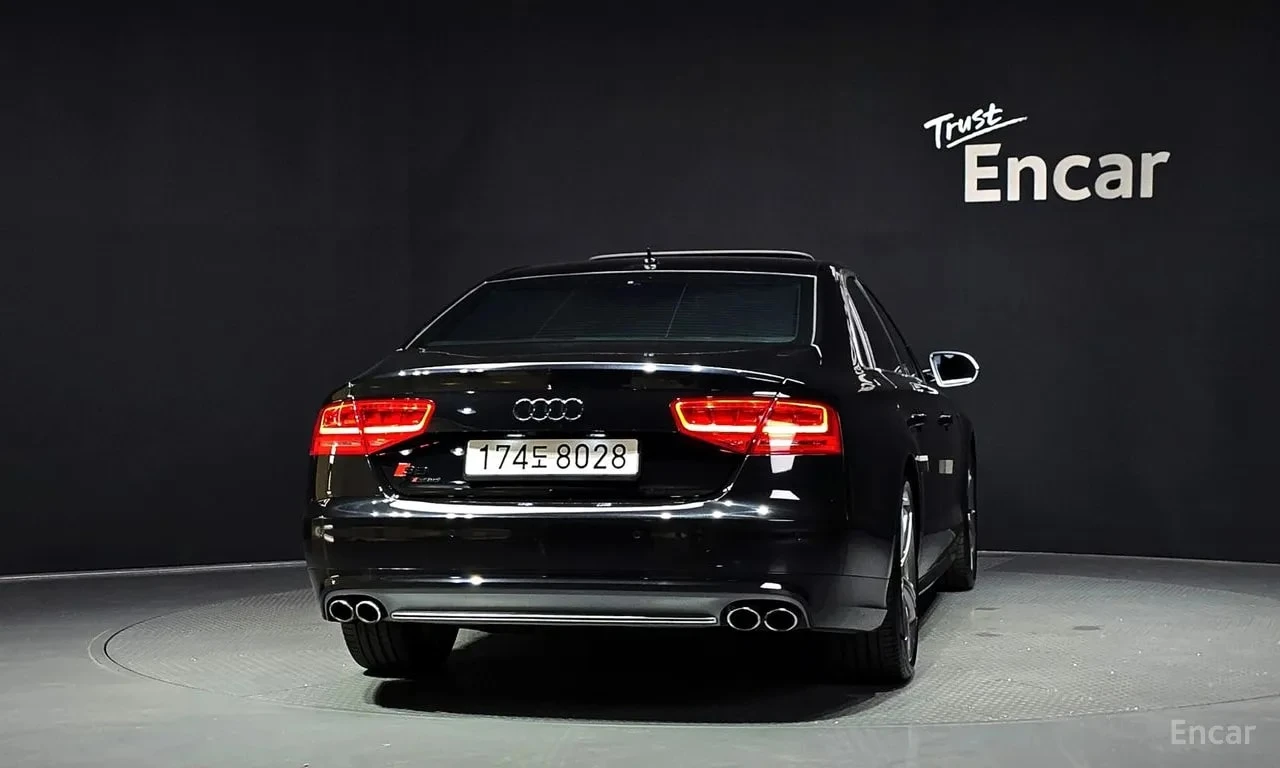 Audi S8 * ФИКСИРАНА ЦЕНА* ПОДГРЕВ* ОБДУХВАНЕ* КАРБОН, снимка 4 - Автомобили и джипове - 56114301