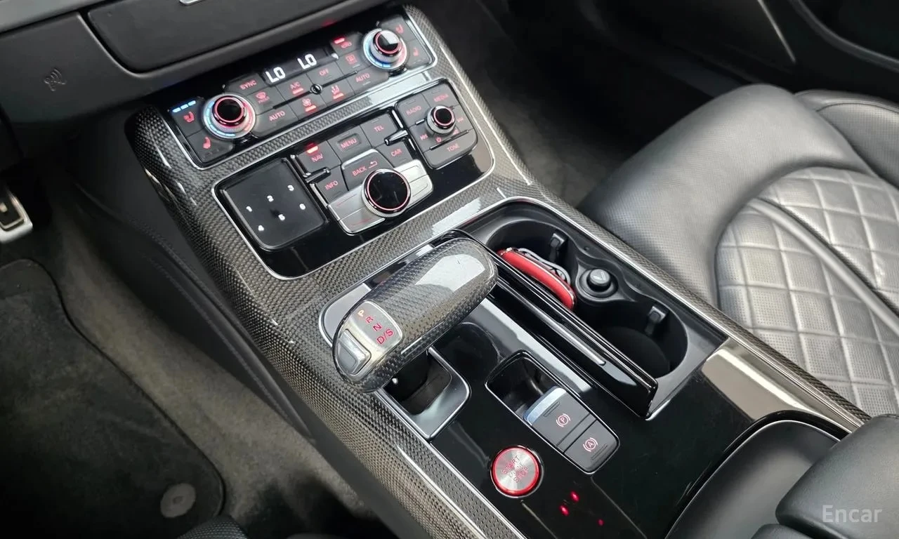 Audi S8 * ФИКСИРАНА ЦЕНА* ПОДГРЕВ* ОБДУХВАНЕ* КАРБОН, снимка 9 - Автомобили и джипове - 56114301