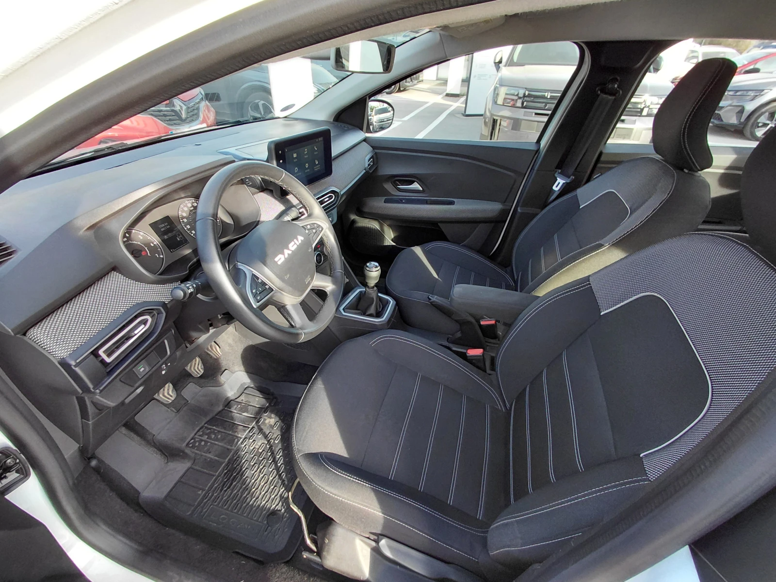 Dacia Logan Expression / 100к.с/Газ/Бензин, снимка 12 - Автомобили и джипове - 56412414