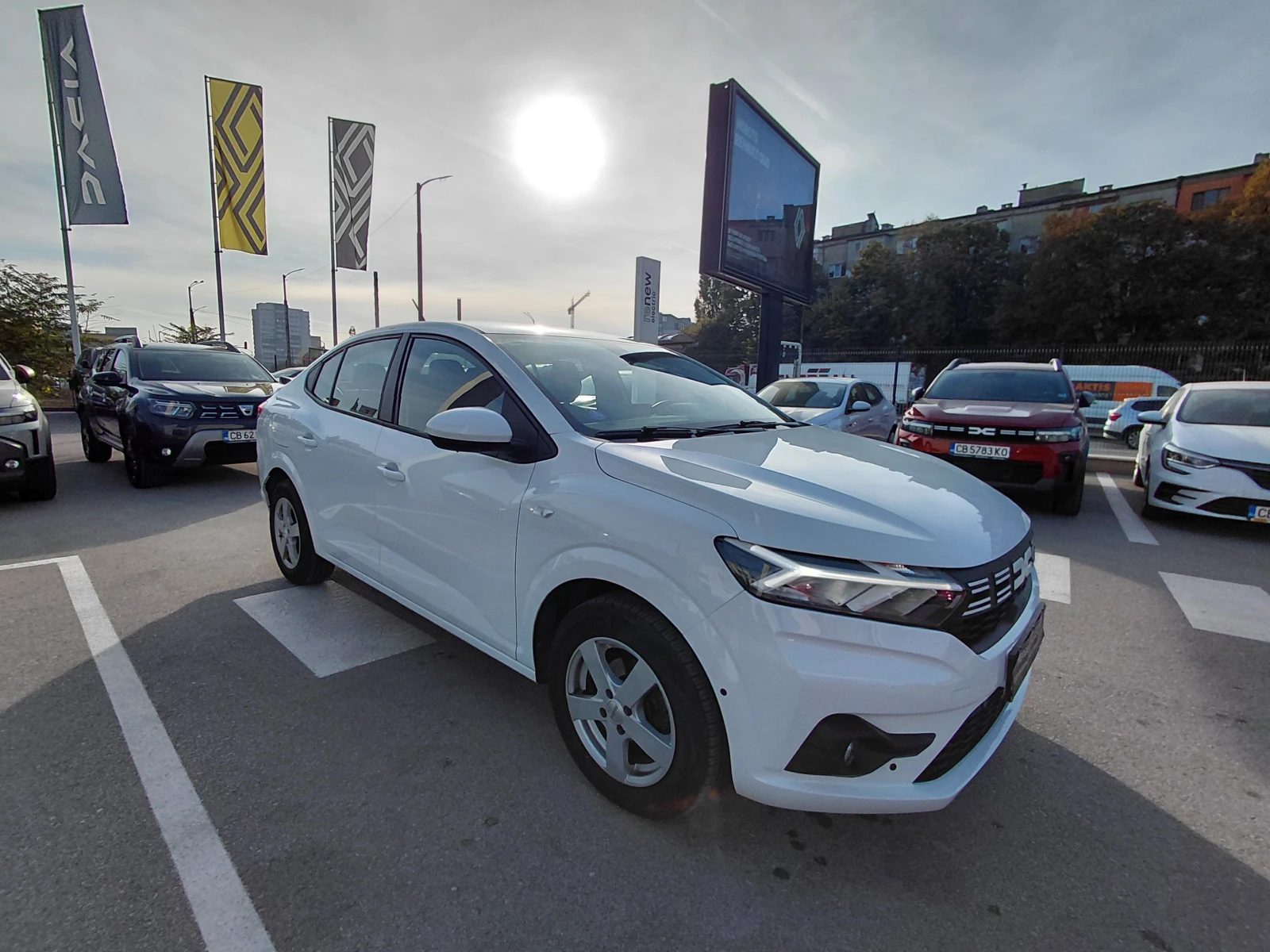 Dacia Logan Expression / 100к.с/Газ/Бензин, снимка 3 - Автомобили и джипове - 56412414