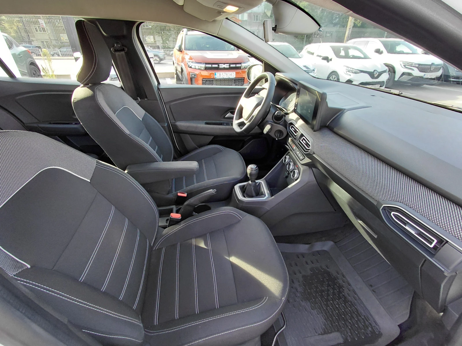 Dacia Logan Expression / 100к.с/Газ/Бензин, снимка 13 - Автомобили и джипове - 56412414