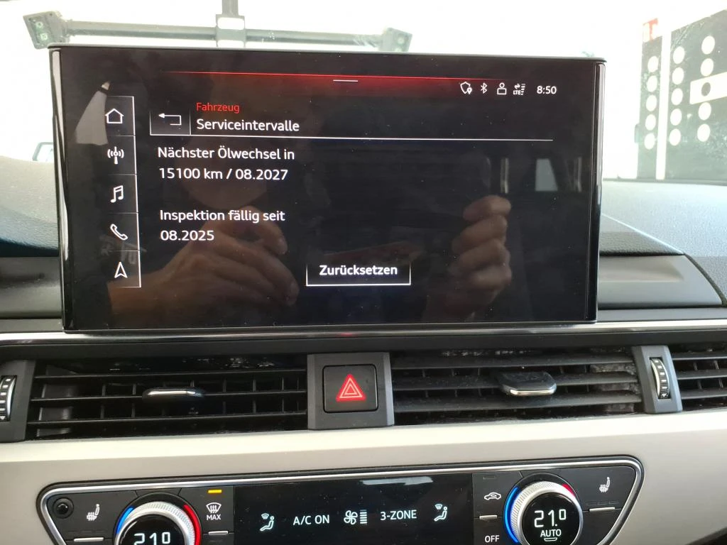 Audi A4 Avant 40TDI Leather LED Navi, снимка 12 - Автомобили и джипове - 56651311