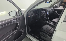 VW Tiguan 2.0 TDI PREMIUM! !LANE ASIST! !KAMERИ!, снимка 10