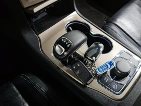 Jeep Grand cherokee 3.6 Limited AWD - 22162 лв. / 11331.25 € - 62306019 9
