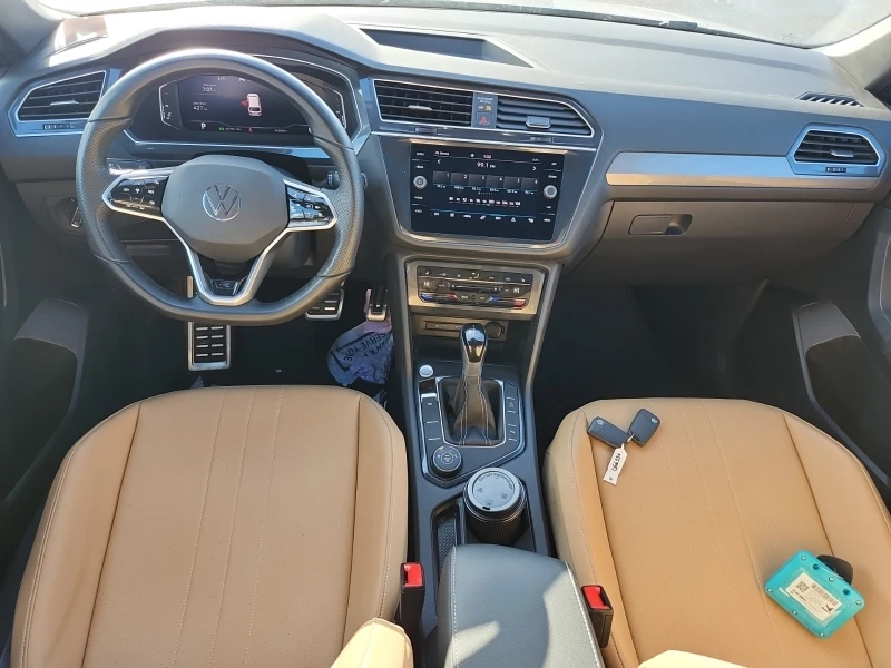 VW Tiguan 2.0L| BLACK EDITION| CARFAX| 2 КЛЮЧА| PANORAMA| | , снимка 10 - Автомобили и джипове - 53381461