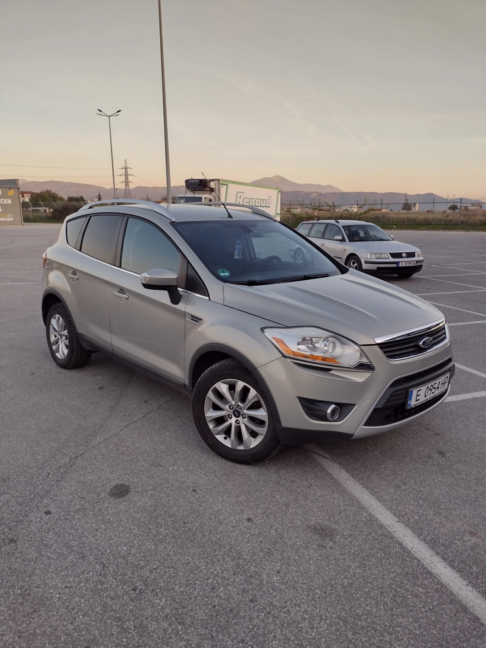 Ford Kuga 4x4 бензин Нов внос - изображение 2