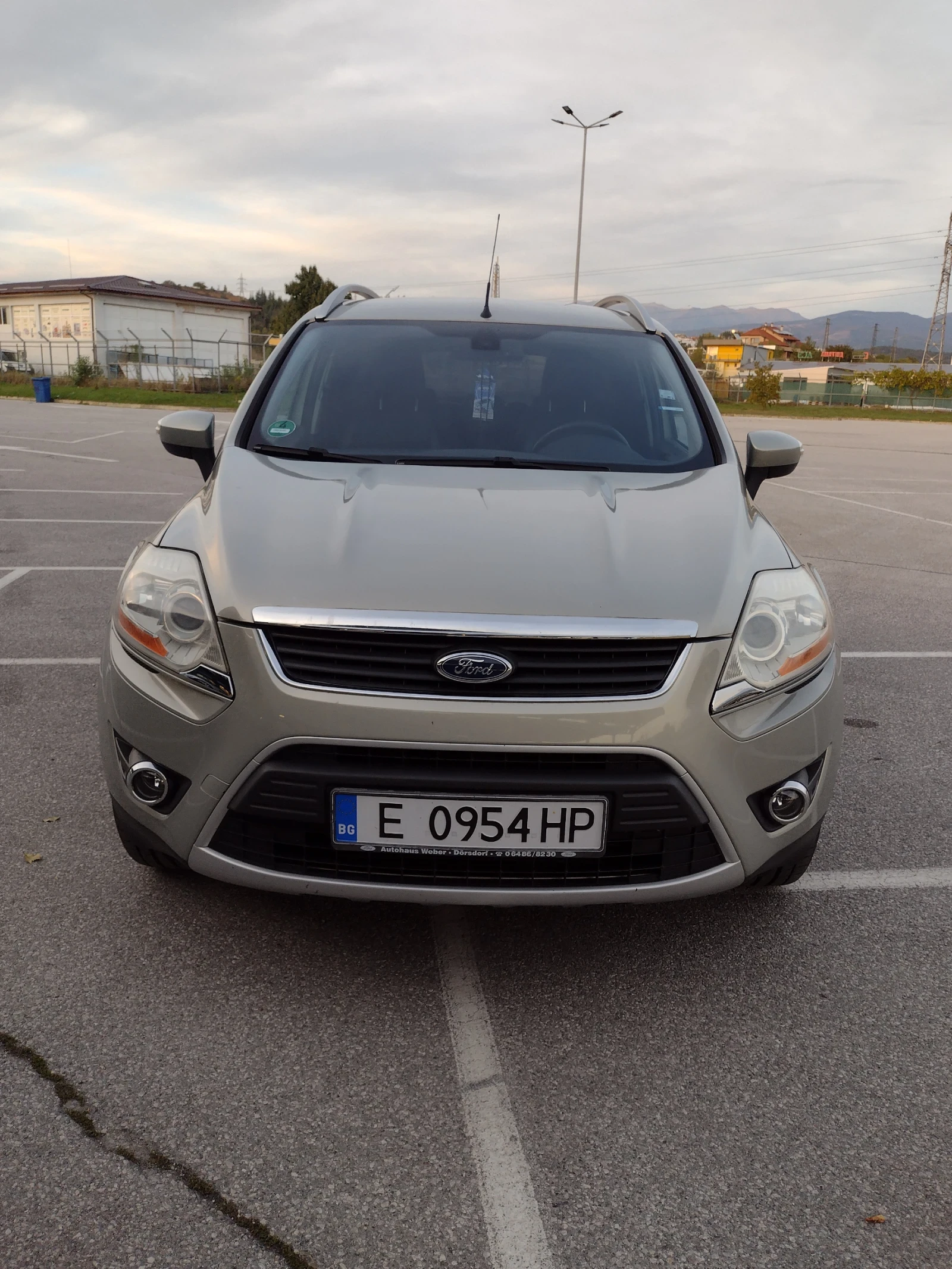 Ford Kuga 4x4 бензин Нов внос - изображение 3