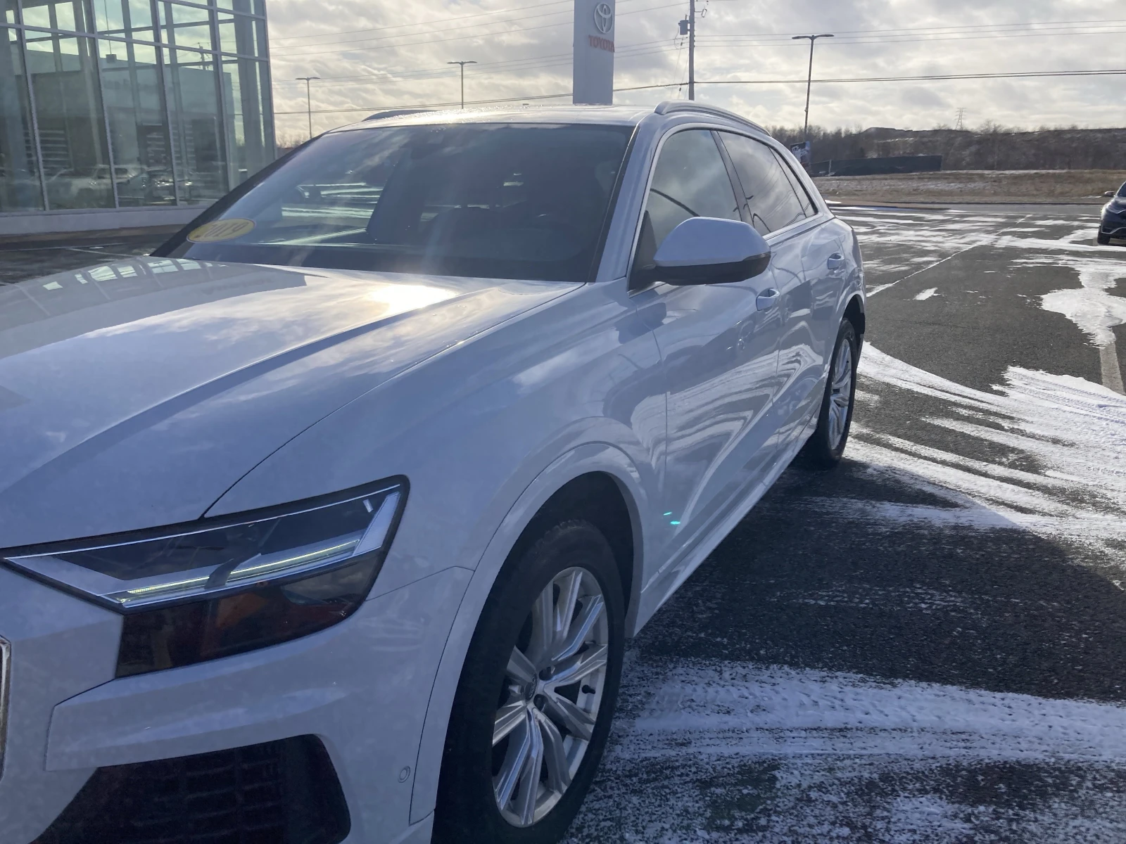 Audi Q8 PРOGRESSIVE* 8ZF* DISTRONIK* PANO* KEYLESS* МЪРТВА - изображение 2