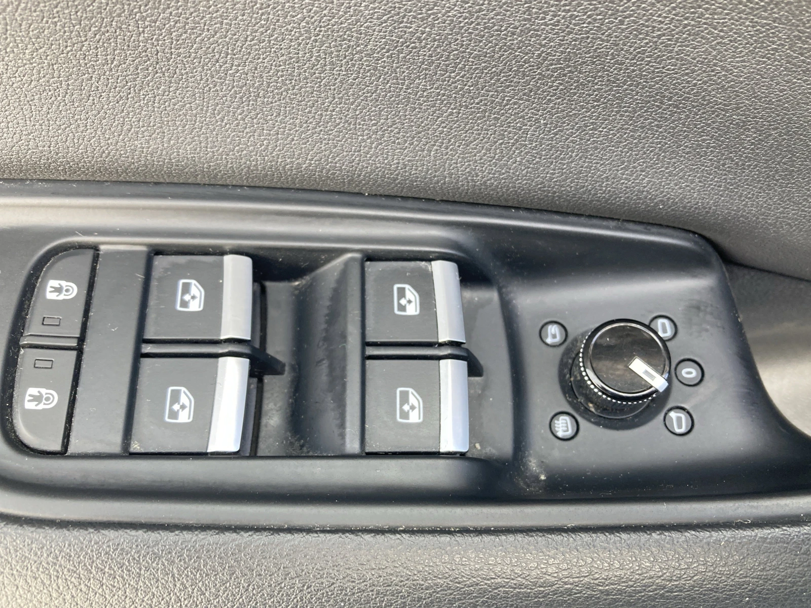 Audi Q8 P�OGRESSIVE* 8ZF* DISTRONIK* PANO* KEYLESS* ������ | Mobile.bg � ����������� 12