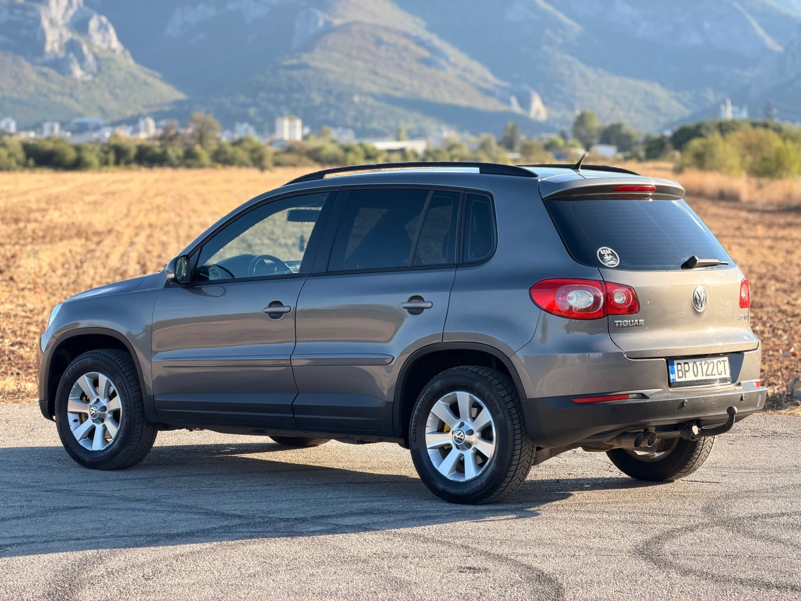 VW Tiguan 2.0 TDI 4motion, снимка 7 - Автомобили и джипове - 55986435
