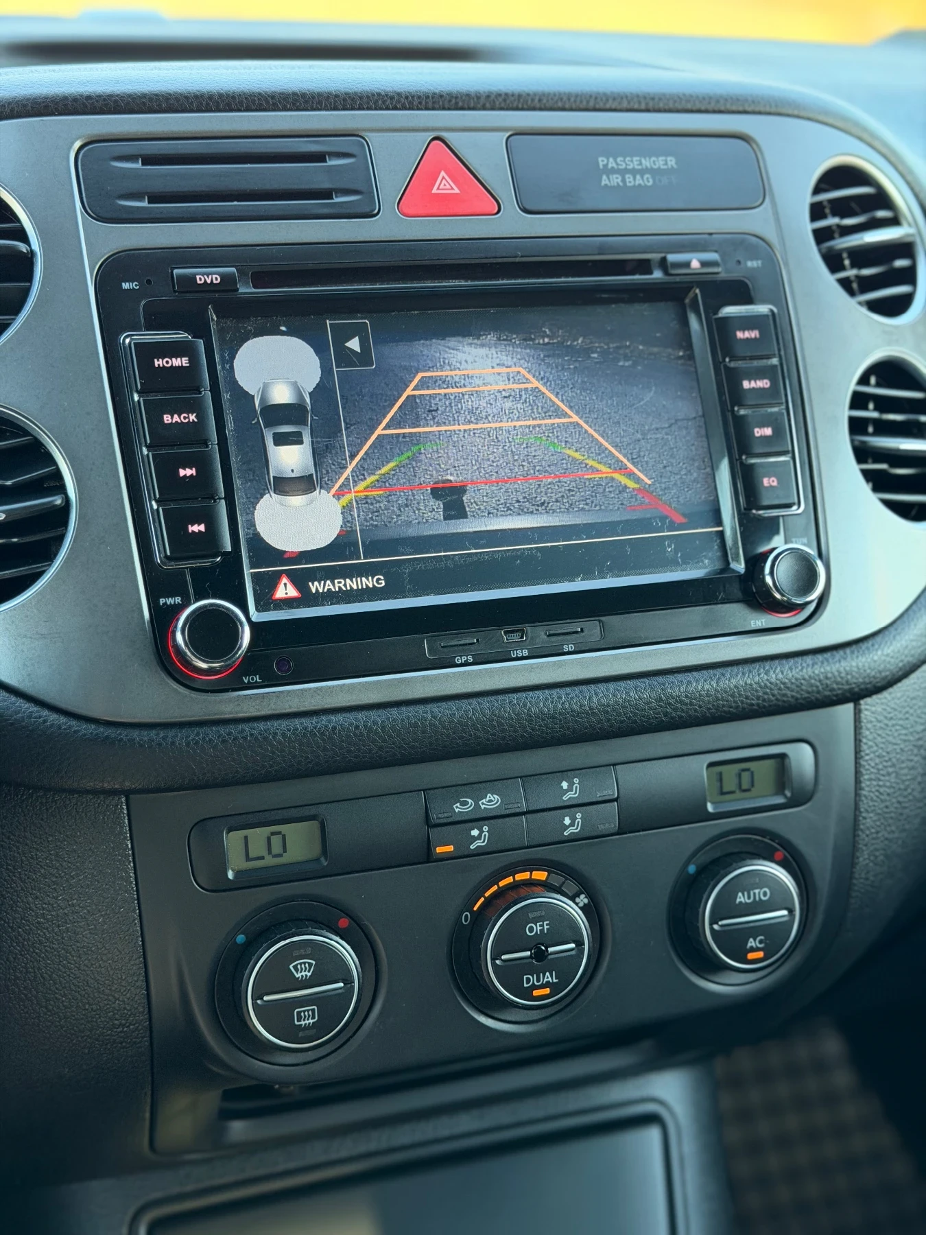 VW Tiguan 2.0 TDI 4motion, снимка 11 - Автомобили и джипове - 55986435