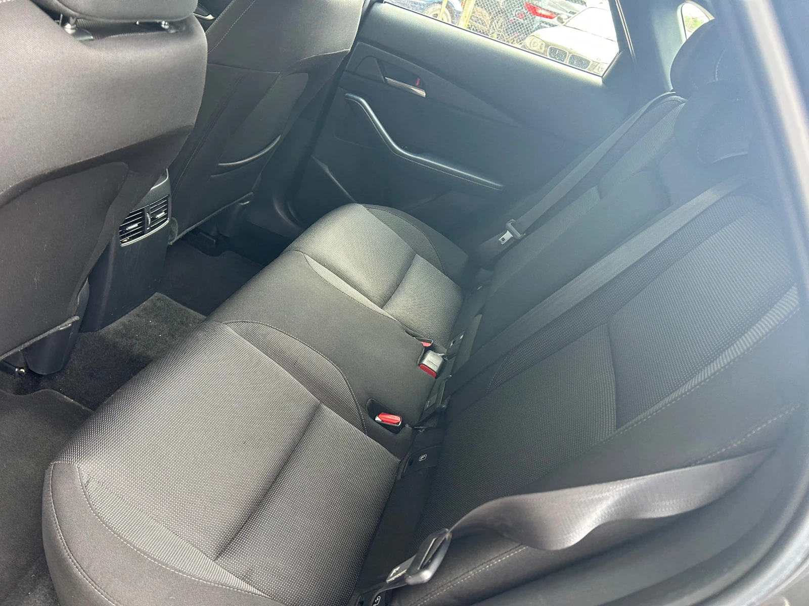 Mazda CX-30, снимка 10 - Автомобили и джипове - 56096577
